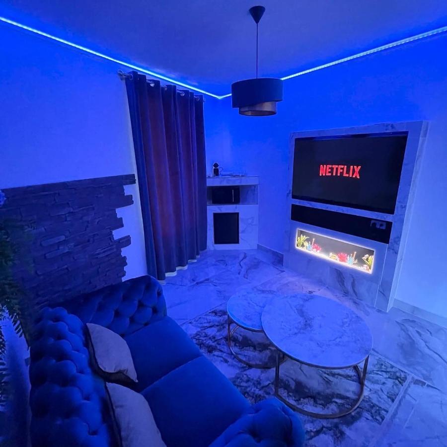 Le Blue Apartment Aubervilliers Ngoại thất bức ảnh