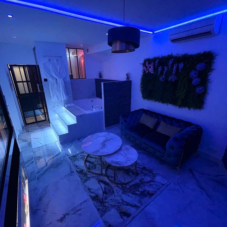 Le Blue Apartment Aubervilliers Ngoại thất bức ảnh